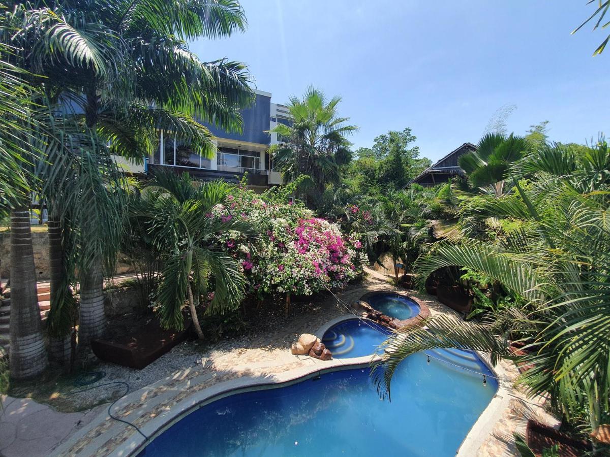 Me Hotel & Villas - Montanita Estates Exterior photo